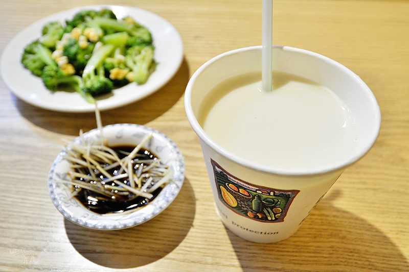 上海邵師傅湯包:脆皮多汁小湯包,臭豆腐湯包,台北捷運六張犁站