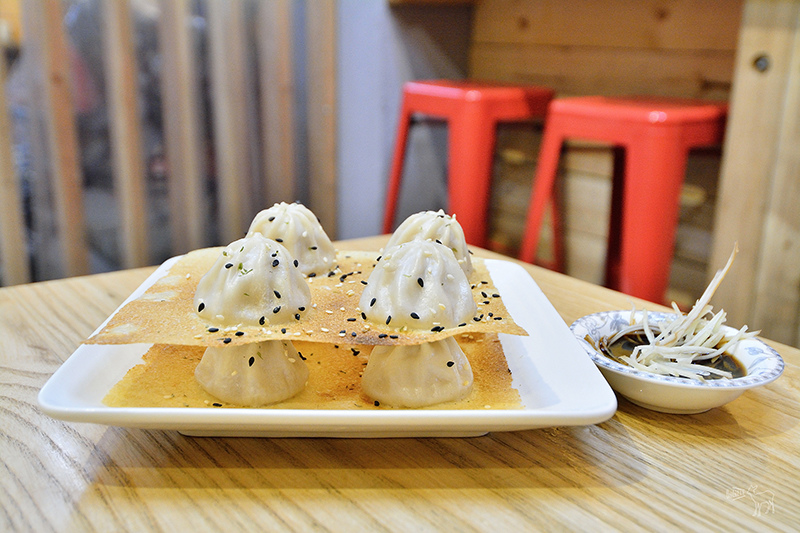 上海邵師傅湯包:脆皮多汁小湯包,臭豆腐湯包,台北捷運六張犁站