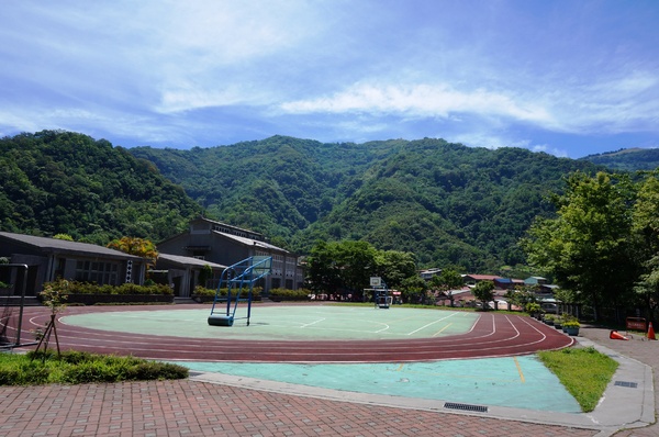 武界曲冰部落：[南投.仁愛] 曲冰部落：純樸美麗的山間部落