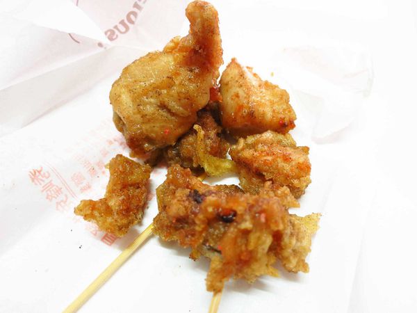 【三重美食】黑呱呱炸雞-只開早上的美味鹹酥雞