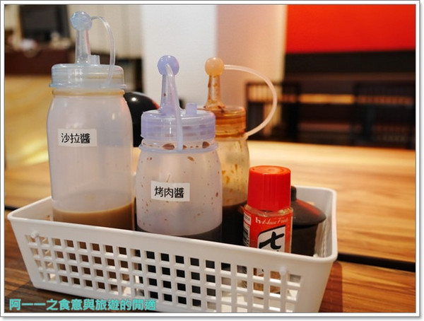 食屋重次郎:捷運中山站 食屋重次郎 雪花咖哩烏龍麵/巨無霸咖哩飯~東京當紅神奇幕斯烏龍麵等你來試試