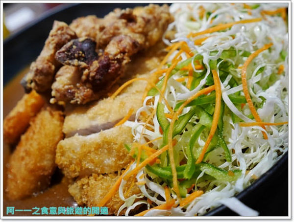 食屋重次郎:捷運中山站 食屋重次郎 雪花咖哩烏龍麵/巨無霸咖哩飯~東京當紅神奇幕斯烏龍麵等你來試試