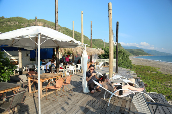 好樂杯冰：[屏東/墾丁]私房景點 陽光沙灘踏浪小秘境 熱門打卡景點 好樂杯冰