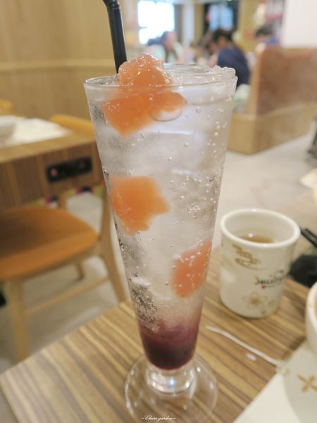 Hello Kitty Shabu Shabu：[OpenRice新店快閃祕密]台北 捷運忠孝敦化站 HELLO KITTY Shabu-Shabu ~kitty迷瘋狂之地