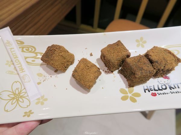Hello Kitty Shabu Shabu：[OpenRice新店快閃祕密]台北 捷運忠孝敦化站 HELLO KITTY Shabu-Shabu ~kitty迷瘋狂之地