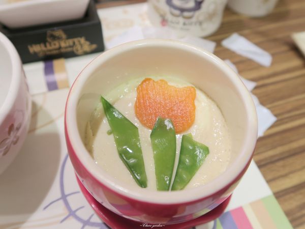 Hello Kitty Shabu Shabu：[OpenRice新店快閃祕密]台北 捷運忠孝敦化站 HELLO KITTY Shabu-Shabu ~kitty迷瘋狂之地