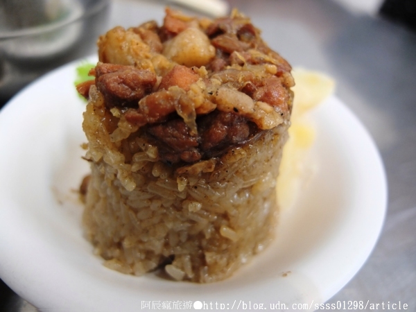 大埔肉燥粿：【美食特搜。屏東市】大埔肉燥粿。屏東版台式厚片 一甲子祖傳肉燥粿 屏東大埔美食篇