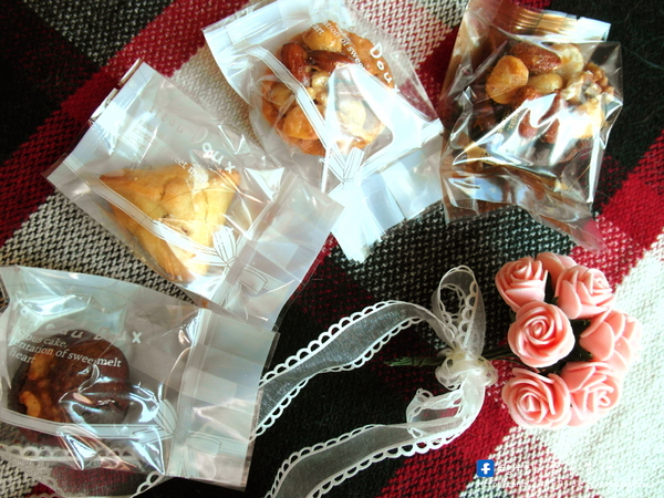 一點甜手作烘培:〖宅配│美食〗一點甜 ❤ 豆塔 喜餅專賣~夏威夷豆塔,料多味美,口感香脆,還有可愛包中餅,讓你吃了步步高升、好運旺旺來!!