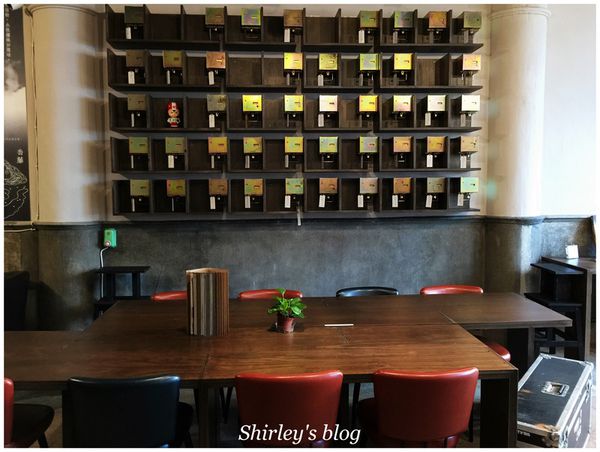 文魚走馬(原Taipei吃書喝東西)：捷運中山站‧文魚走馬(原Taipei吃書喝東西)