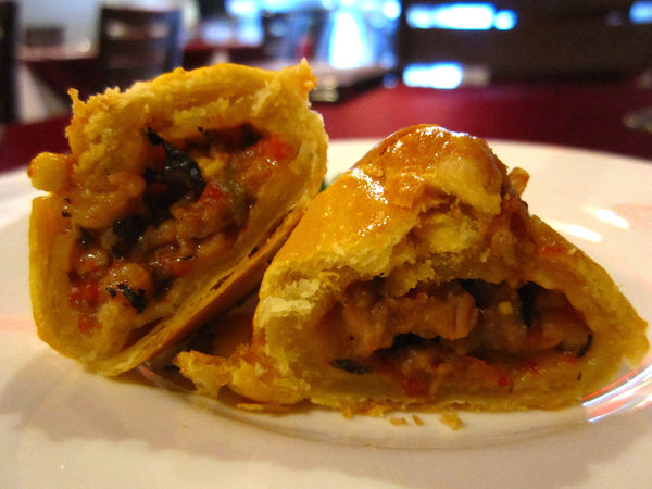 彭巴草原炭火牛排館:【台北市】阿根廷炭火慢烤牛排自然、簡單、美味-彭巴草原炭火牛排館