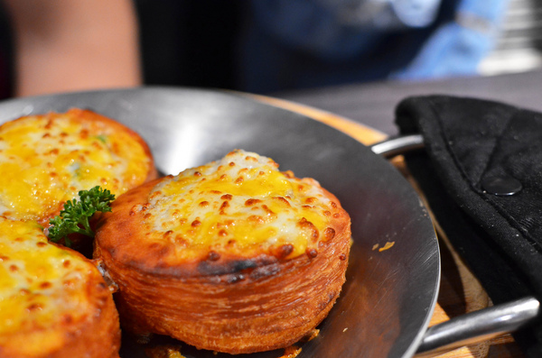 瓦法奇朵Waffogato(敦南店)：『北市||忠孝敦化』下班逛街好去處！焗烤可頌療癒系餐點-瓦法奇朵Waffogato(敦南店)