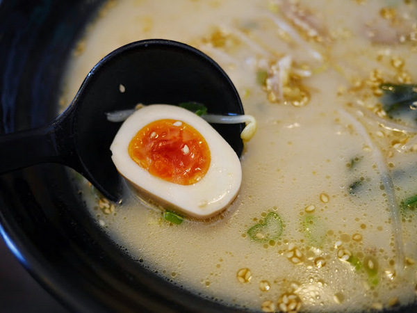 御守拉麵:【食記】台中Yu Shou 御守拉麵@南屯捷運MRT溝仔墘 : 台式風味拉麵, 鹹味為主, 豚骨味清淡, 麵條算可以接受