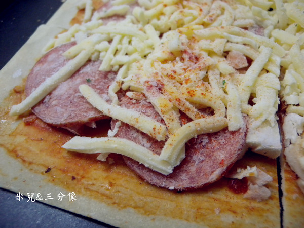 披薩市Pizza Rice．桃園酒廠窯烤披薩紅酒餐坊：[宅配] 披薩市Pizza Rice 多種口味選擇 眾樂樂  午茶趴的好幫手!