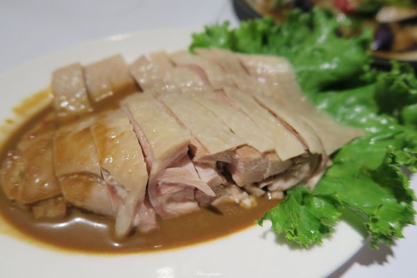 中原客棧：[試吃]台北 捷運南京三民站 中原客棧~炸皮蛋X臭豆腐X客家小炒之武俠菜