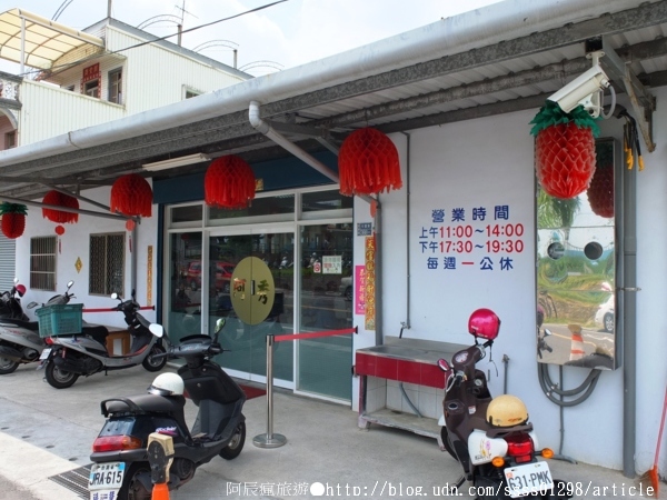 阿秀小吃部牛肉麵:【美食特搜。屏東市】阿秀小吃部牛肉麵。屏東麵食NO.1 眷村味牛肉麵 口齒留香的鹹辣滋味