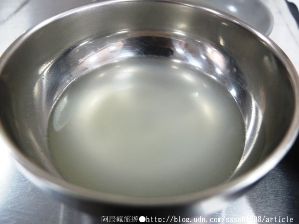 阿秀小吃部牛肉麵:【美食特搜。屏東市】阿秀小吃部牛肉麵。屏東麵食NO.1 眷村味牛肉麵 口齒留香的鹹辣滋味