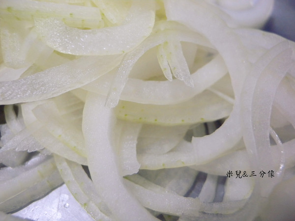 龍師父黃金泡菜坊：[宅配] 龍師傅黃金泡菜坊  一起來使用黃金泡菜座一到簡單美味的料理吧!