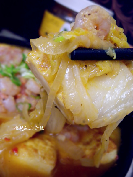 龍師父黃金泡菜坊：[宅配] 龍師傅黃金泡菜坊  一起來使用黃金泡菜座一到簡單美味的料理吧!