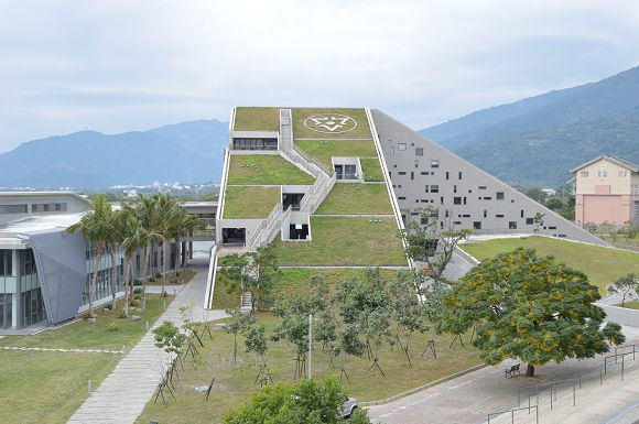 台東大學知本校區圖書館02