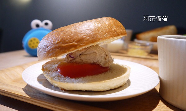 Kinfolk café:【新竹│早午餐下午茶】北歐風格『Kinfolk café』,用餐時間4小時,好吃的貝果、豆漿吐司、芝麻奶茶,文末附菜單MENU