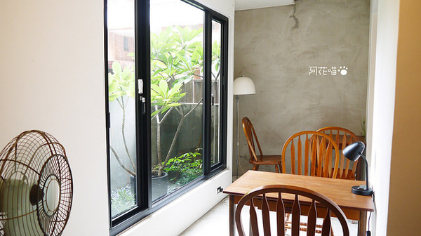 Kinfolk café:【新竹│早午餐下午茶】北歐風格『Kinfolk café』,用餐時間4小時,好吃的貝果、豆漿吐司、芝麻奶茶,文末附菜單MENU