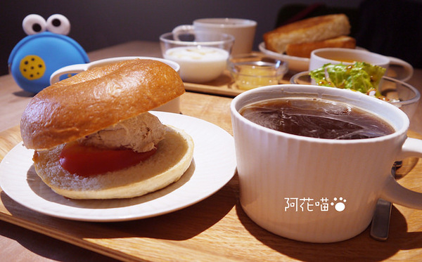 Kinfolk café:【新竹│早午餐下午茶】北歐風格『Kinfolk café』,用餐時間4小時,好吃的貝果、豆漿吐司、芝麻奶茶,文末附菜單MENU