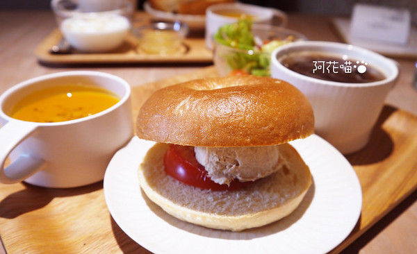 Kinfolk café:【新竹│早午餐下午茶】北歐風格『Kinfolk café』,用餐時間4小時,好吃的貝果、豆漿吐司、芝麻奶茶,文末附菜單MENU