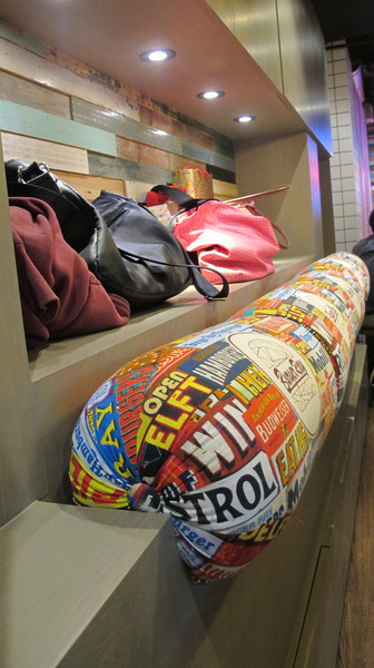 Burger Ray：(食記)台北忠孝東路Burger Ray個性漢堡每個都美味有特色。心臟病堡咬下肉汁橫溢配料奢華。