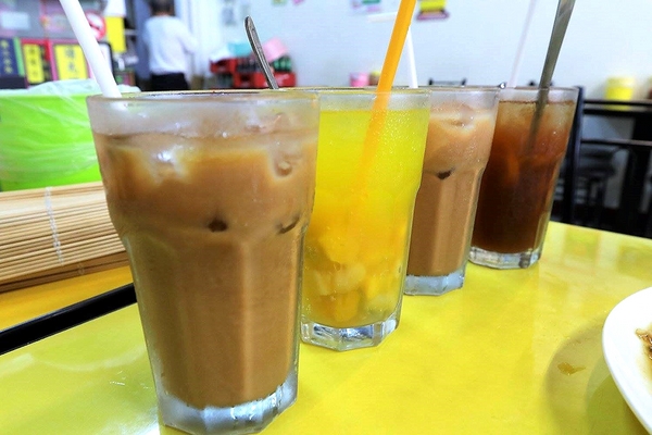 銅鑼灣港式美食：【桃園食記】『銅鑼灣港式美食』傳說中黯然消魂飯竟然這裡有~奶皇波蘿包/玫瑰油雞飯/滑蛋牛肉飯/XO炒蘿蔔糕~都不錯吃熱量要爆表啦!!