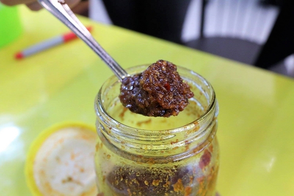 銅鑼灣港式美食：【桃園食記】『銅鑼灣港式美食』傳說中黯然消魂飯竟然這裡有~奶皇波蘿包/玫瑰油雞飯/滑蛋牛肉飯/XO炒蘿蔔糕~都不錯吃熱量要爆表啦!!