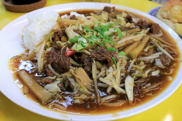 銅鑼灣港式美食：【桃園食記】『銅鑼灣港式美食』傳說中黯然消魂飯竟然這裡有~奶皇波蘿包/玫瑰油雞飯/滑蛋牛肉飯/XO炒蘿蔔糕~都不錯吃熱量要爆表啦!!