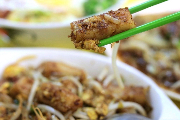 銅鑼灣港式美食：【桃園食記】『銅鑼灣港式美食』傳說中黯然消魂飯竟然這裡有~奶皇波蘿包/玫瑰油雞飯/滑蛋牛肉飯/XO炒蘿蔔糕~都不錯吃熱量要爆表啦!!