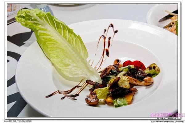 食光寶盒蔬食主題館：【美食♥宜蘭】☼ 食光寶盒蔬食主題館☼蔬食無菜單料理和港式飲茶，美味到讓時間暫停呀！♥♥