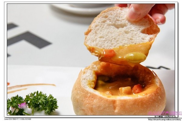 食光寶盒蔬食主題館：【美食♥宜蘭】☼ 食光寶盒蔬食主題館☼蔬食無菜單料理和港式飲茶，美味到讓時間暫停呀！♥♥