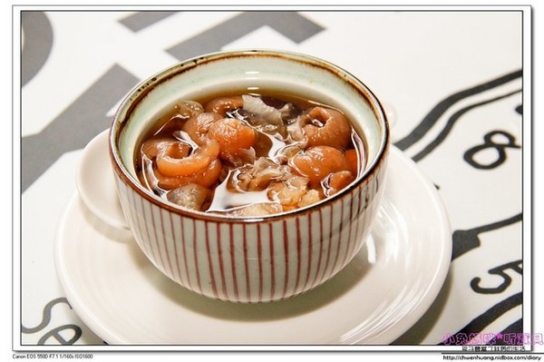 食光寶盒蔬食主題館：【美食♥宜蘭】☼ 食光寶盒蔬食主題館☼蔬食無菜單料理和港式飲茶，美味到讓時間暫停呀！♥♥