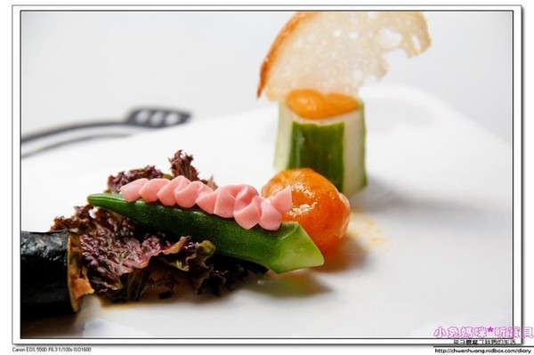 食光寶盒蔬食主題館：【美食♥宜蘭】☼ 食光寶盒蔬食主題館☼蔬食無菜單料理和港式飲茶，美味到讓時間暫停呀！♥♥