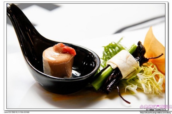 食光寶盒蔬食主題館：【美食♥宜蘭】☼ 食光寶盒蔬食主題館☼蔬食無菜單料理和港式飲茶，美味到讓時間暫停呀！♥♥