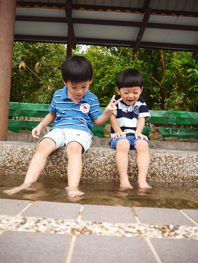 │食。宜蘭頭城│食光寶盒蔬食主題館TIME BOX。港式飲茶+無菜單料理。還有溜小孩砂池哦!