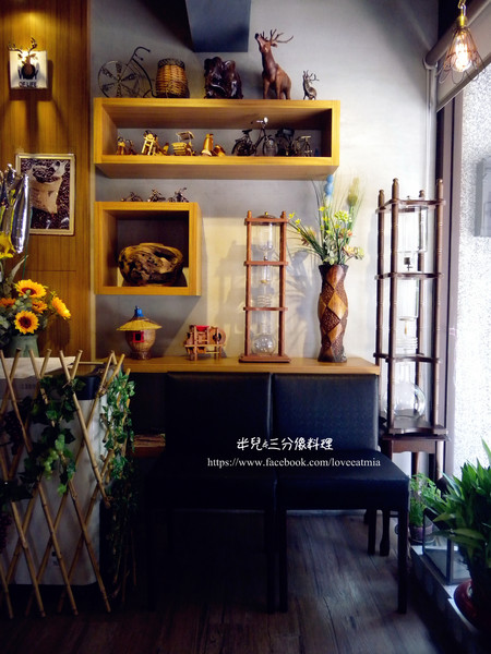 PM Cafe：[台北 信義區]  PM Cafe  有些工業風的環境下 吃著午餐的下午茶 口碑券體驗