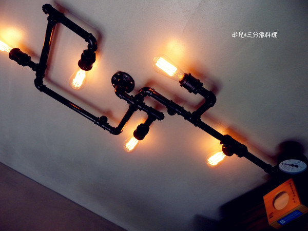 PM Cafe：[台北 信義區]  PM Cafe  有些工業風的環境下 吃著午餐的下午茶 口碑券體驗