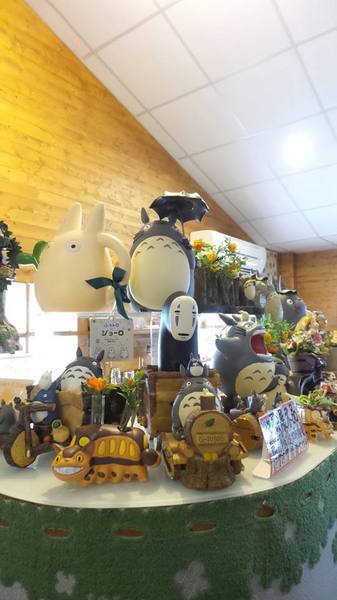 東京雜貨樂園&龍貓咖啡館：【台中景點】東京雜貨樂團~2F龍貓咖啡館