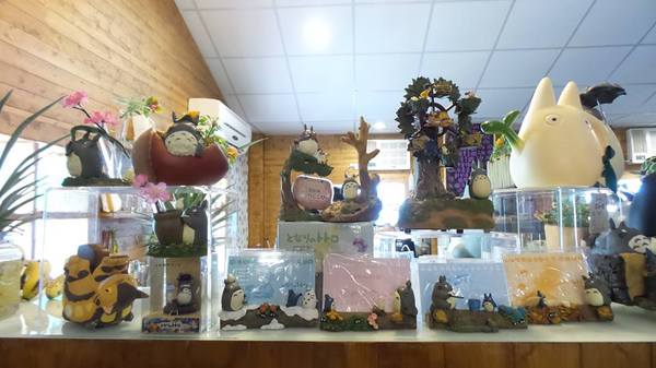 東京雜貨樂園&龍貓咖啡館：【台中景點】東京雜貨樂團~2F龍貓咖啡館