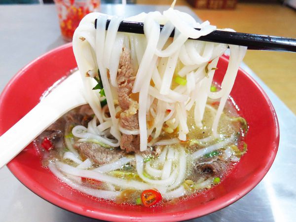 【新莊越南料理】越南小吃-湯鮮、美味的牛肉河粉