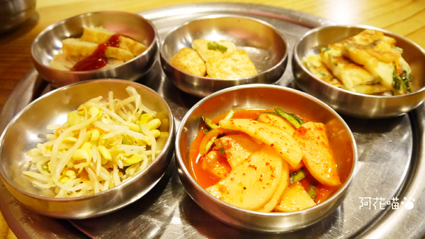 春川達卡比(中山店):【中山│韓式】超嫩雞肉、超Q年糕,免動手的桌邊服務『春川達卡比二店』