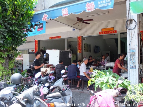 老頭麵:【美食特搜。屏東市】老頭麵。屏東超低調美食 40多年私房老麵店 手工麻醬麵雄好呷