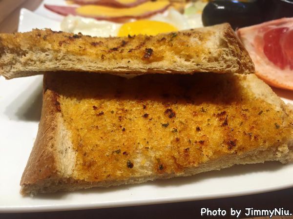 11951244_777937455647896_8735641717663271953_n