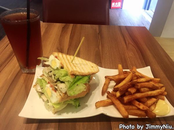 11226007_777937052314603_7484918549385709572_n