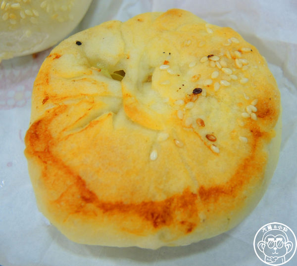 羅東五結碳烤燒餅店：呷飽祙【宜蘭五結･五結碳烤燒餅店】車站附近的碳烤銅板美味