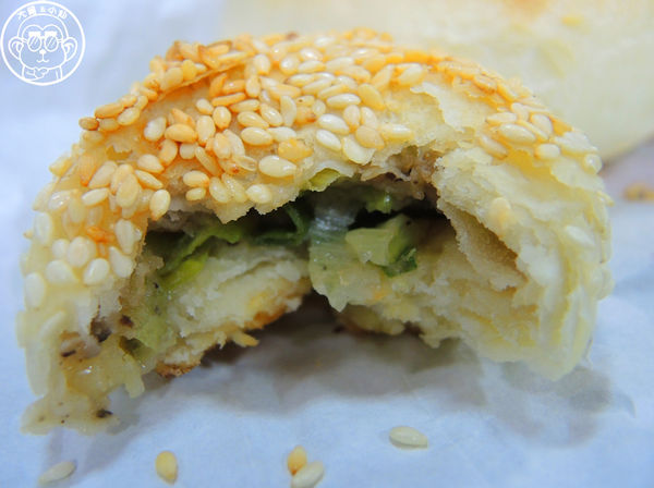 羅東五結碳烤燒餅店：呷飽祙【宜蘭五結･五結碳烤燒餅店】車站附近的碳烤銅板美味