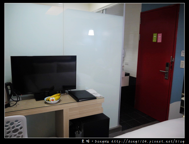 【台北住宿】清翼居童話館。超現實空間505房。麥當勞早餐